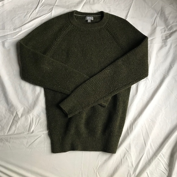Uniqlo Sweater - Picture 3 of 4